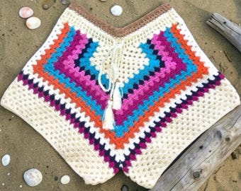 Pantaloncini all'uncinetto di tendenza, pantaloncini da spiaggia multicolore, pantaloncini all'uncinetto, abbigliamento da spiaggia unisex, abbigliamento per festival, regalo unico fatto a mano, best seller su ETSY