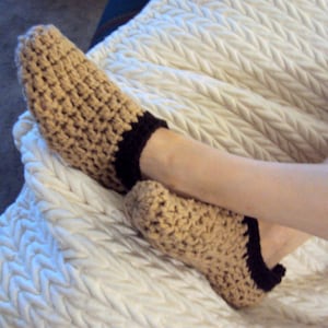 Chunky House Slippers for Men, Handmade Crochet Indoor Shoes, Thick Crochet Slippers, Unisex Crochet Slipper Socks, Cozy Slippers Gift