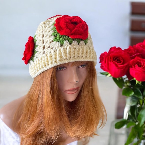 帽子 FETICO HAND-KNITTED ROSE BEANIE Crochet Rose Beanie: Handmade Granny Square Flower Hat Handmade