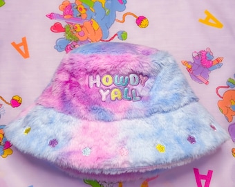 Howdy Yall Fuzzy Bucket Hat | Pastel Lavender Pink Faux Fur Bucket Hat