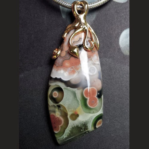 最高級オーシャンジャスパーの旧在庫原石、78x70x51mm、鉱脈2、希少な