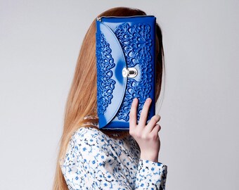 Vinyl handbag / vinyl clutch bag / blue pvc shoulder bag / vegan designer handbag / non leather clutch purse / printed pvc / standout design