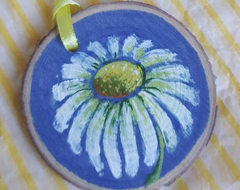 Daisy Flower- Hand painted wooden slice painting-   - hanging ornament - Home Decor