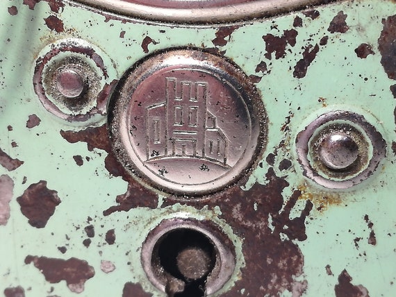 Old Padlock BURG collection from the 70s @ Vintage @ Old Padlock – Altes Vorhängeschloss – Antiguo Candado Ancien cadenas Old Padlock BURG collection from the 70s @ Vintage @ Old Padlock – Altes Vorhängeschloss – Antiguo Candado Ancien cadenas