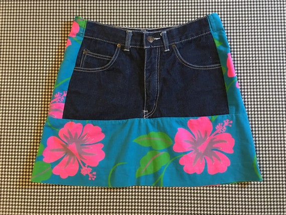 1970's, denim and Hawaiian print panel, skirt, Wo… - image 1