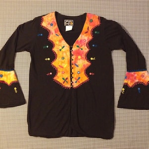 1990&#39;s, bell sleeve, jersey knit shirt, with Indian style batik, embroidery, and mirrors, Women&#39;s size Medium
