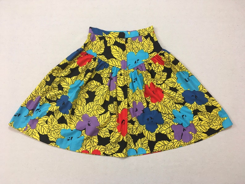 1990's, puffy shoulder, cropped jacket and dropped yoke, mini-skirt set, in colorful, African, floral print image 8