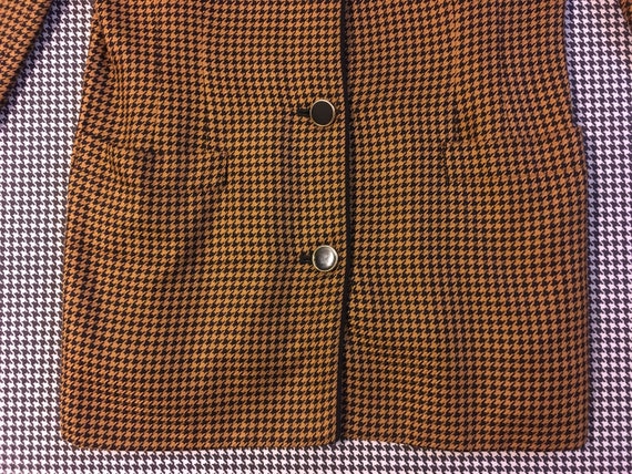 1990's, rayon blazer, in mustard and black, hound… - image 5