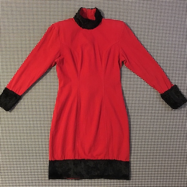1990er Jahren, rot, Mini-Kleid mit schwarzen, Kunstfell-trim, von Contempo Casuals, Frauen Größe 3/4