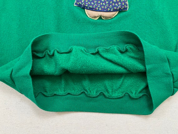 1980's, sweatshirt in green, with puffy cat in bl… - image 8