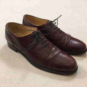 1980&#39;s, stacked heel, cap toe, Italian leather, spectator oxfords, in oxblood, by Bass, Men&#39;s size 8D