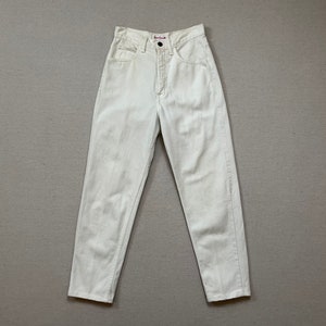 1990&#39;s, high waist, Guess jeans in white