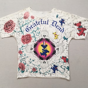 1991, Grateful Dead tee, in white with roses and dead head teddybears