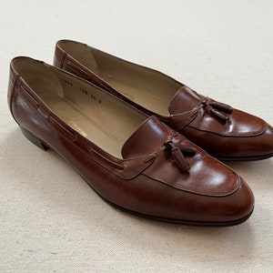Vintage Salvatore Ferragamo Brown Tassel Loafers - Classic Italian Cool SALVATORE FERRAGAMO Brown Burnished Leather Tassel Kilt  main image 3