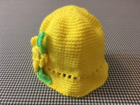 1970's, crocheted cloche hat, with 3D flowers, in… - image 3