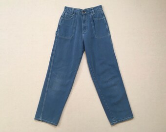 années 1980, jeans charpentiers, en lave-linge bleu ciel, par Apparatus