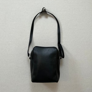 1970&#39;s, vinyl, camera bag in black