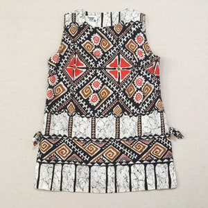 1970&#39;s, sleeveless, Hawaiian batik, tunic top, in black and white, with red and brown, by Pacific Isle