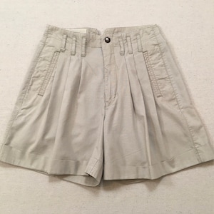 1990&#39;s, pleated front, cuffed leg, cotton shorts, in pale khaki, by Tarazzia