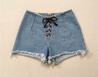 Années 1990/00, dentelle avant, zip back, dos nu, short en denim