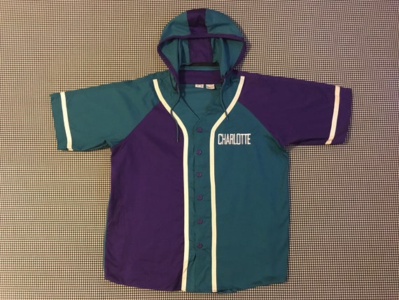 1990, Charlotte Hornets, à capuche en jersey et shorts turquoise, ensemble, en turquoise, shorts violet et blanc, taille de homme Large/XL 4b0414 1990, Charlotte Hornets, à capuche en jersey et shorts turquoise, ensemble, en turquoise, shorts violet et blanc, taille de homme Large/XL 4b0414