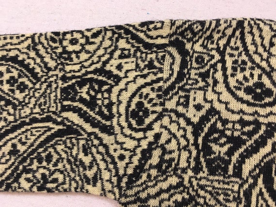 1980's, sweater in pale yellow and black, paisley… - image 4