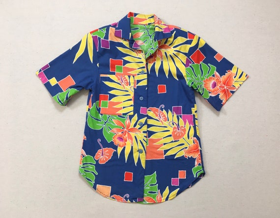 1980's, handmade, slim cut, Hawaiian shirt in blu… - image 1