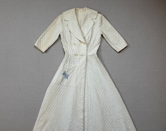 1960's, cotton, quilted, half sleeve, "MDM" monogrammed robe in off-white