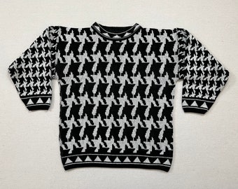 1980's, sweater in black and white, houndstooth design
