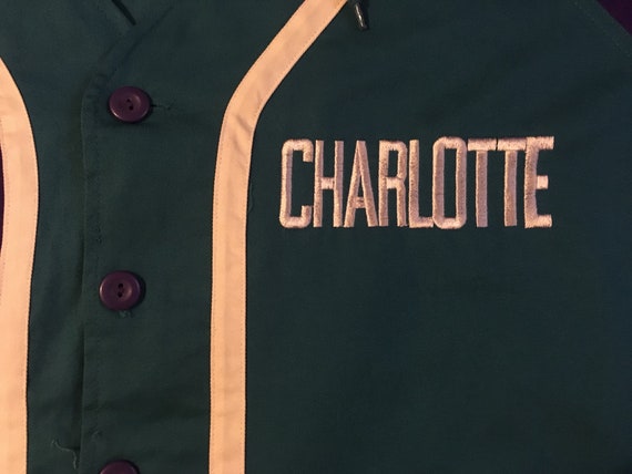 1990, Charlotte Hornets, à capuche en jersey et shorts turquoise, ensemble, en turquoise, shorts violet et blanc, taille de homme Large/XL 4b0414 1990, Charlotte Hornets, à capuche en jersey et shorts turquoise, ensemble, en turquoise, shorts violet et blanc, taille de homme Large/XL 4b0414