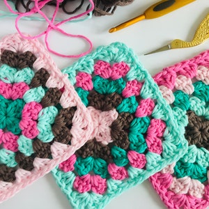 Crochet Pattern & Video Tutorial, How to Make the Perfect Granny Square With no Twisty corners, Ideal for Giant Granny Squares