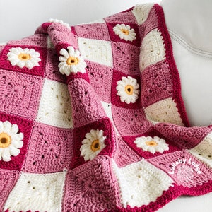 PDF PATTERN Make this pretty Gingham & Daisies crochet granny squares baby blanket Flower motifs Instant digital download... image 6