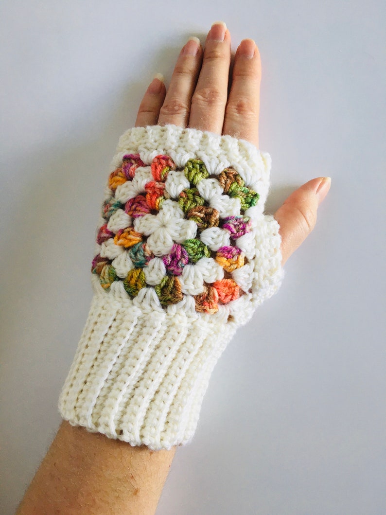 Crochet Granny Square Mitts PDF PATTERN, quick & easy fingerless gloves pattern, digital download image 2