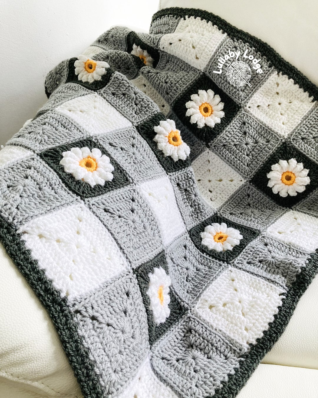 PDF PATTERN Make This Pretty Gingham & Daisies Crochet Granny Squares Baby Blanket Flower Motifs Instant Digital Download