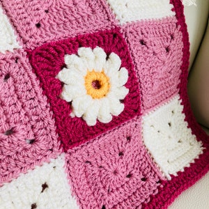 PDF PATTERN Make this pretty Gingham & Daisies crochet granny squares baby blanket Flower motifs Instant digital download... image 8