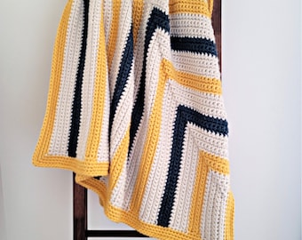 Chunky Crochet Blanket Pattern | Mitered Rectangles Blanket | Super Chunky Crochet Blanket | Beginner-Friendly Pattern | Instant Download