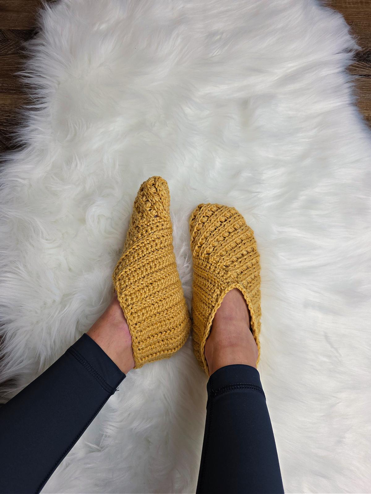 CROCHET SLIPPERS PATTERN | Willow Crochet Slipper | Women's Crochet ...