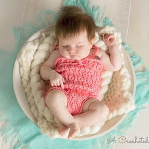 Crochet Pattern: Summer Waves Romper, Sizes Newborn, 0-3m, 3-6m, 6-12m, 12-18m, 18-24m image 1