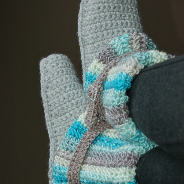 Crochet Pattern: Women's Slouchy Slipper Boots, Permission to Sell Finished Items