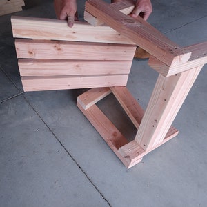 Plany krzeseł Adirondack 2x4 w rozmiarze dziecięcym — idealny rozmiar dla dzieci! zdjęcie 7