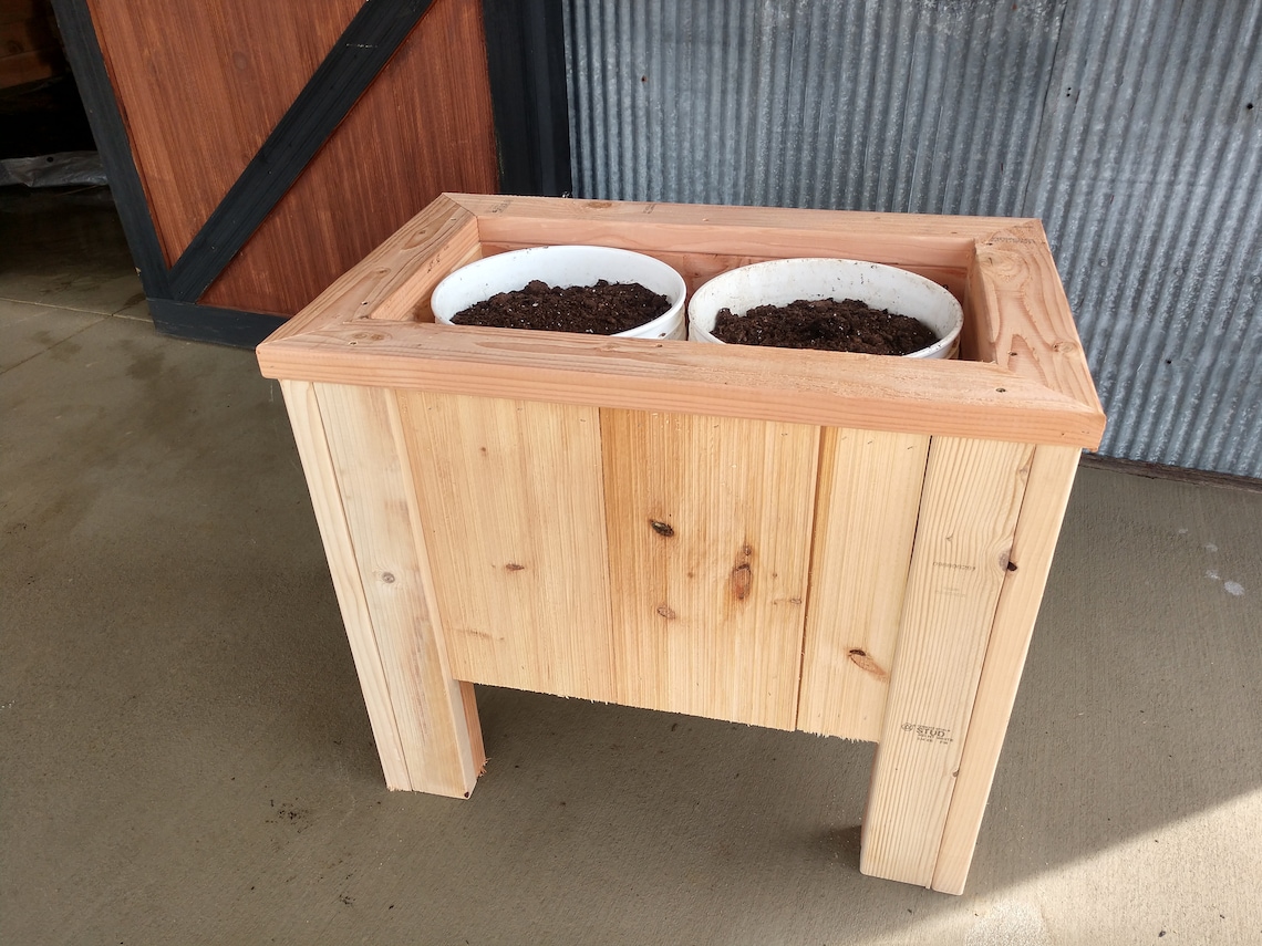 2 x 4 DIY 5-Gallon Bucket Planter Box Plans An Incredible ...