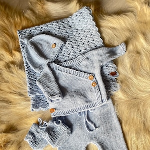 baby blue knitted gift set