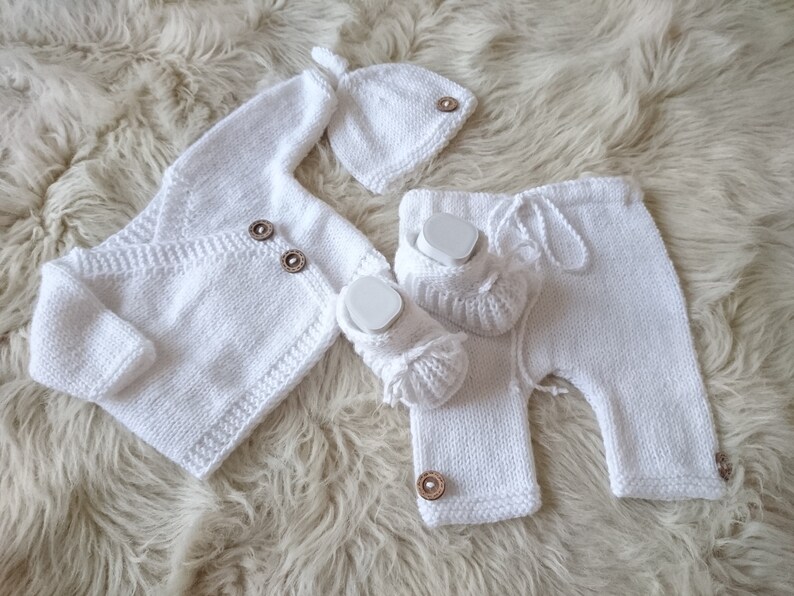 Gender Neutral Baby Clothing Set With Bamboo Yarn Adjustable Etsy