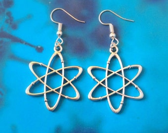 Atom Ohrringe, Wissenschaft Ohrringe, Wissenschaft Schmuck, Atom Schmuck, Geschenk für Physiker zum Abschluss, geeky Geschenk, Schulanfang Schmuck