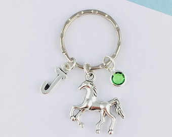 Gepersonaliseerde paardensleutelhanger met initiële charme en geboortesteenkristal, aangepast cadeau, paardensleutelhanger, cadeau paard meisje voor verjaardag