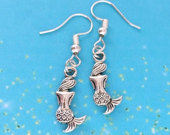 Zeemeerminoorbellen, zeemeerminsieraden, zeemeermincadeau voor haar, oceaanoorbellen, sireneoorbellen, fantasiesieraden, strandsieraden, mermaidcore-cadeau