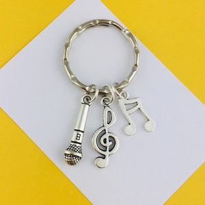 Music Keyring, Personalised Gift, Custom Musician Gift, Housewarming party gift, boyfriend gift, girlfriend fiance birthday gift for brother