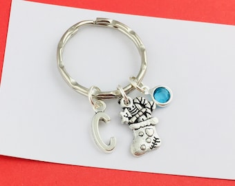 Gepersonaliseerde kerstsoksleutelhanger met initiaal en geboortesteen, feestelijke accessoires, kerstsleutelhanger, kerstsok