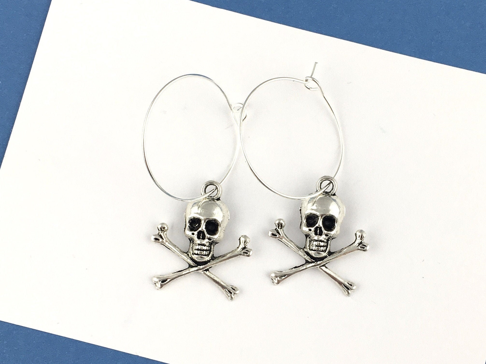 アメリカ発！【HELLOICE】Skull Head & Pointed Cross Cone Hoop アメリカ発！【HELLOICE】Skull Head & Pointed Cross Cone Hoop