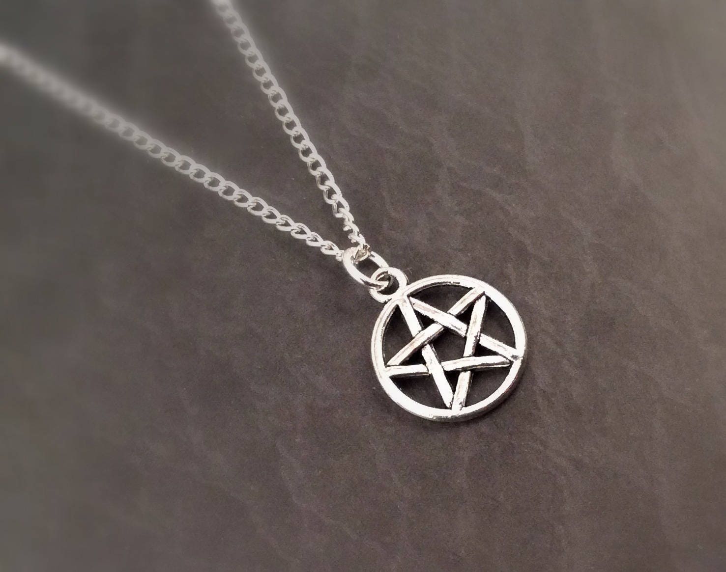 1pcs Vintage Pentagram Necklace Black Rope Necklace Personalized Fashion  Alloy Star Pendant Jewelry Party Gift